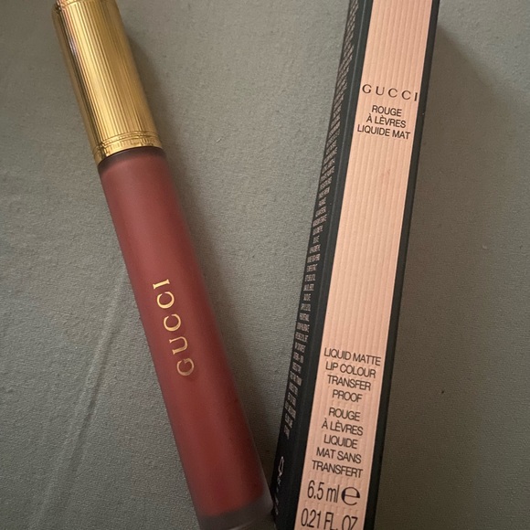 Gucci Liquid Matte #203 Mildred Rosewood Lipstick